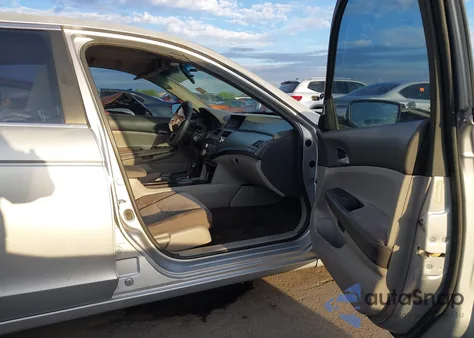 2010 Honda Accord 2.4 Lx z USA, uszkodzony, nr VIN 1HGCP2F35AA185827